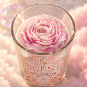 Close-up of the wax flower on the Rose Cloud Veil candle